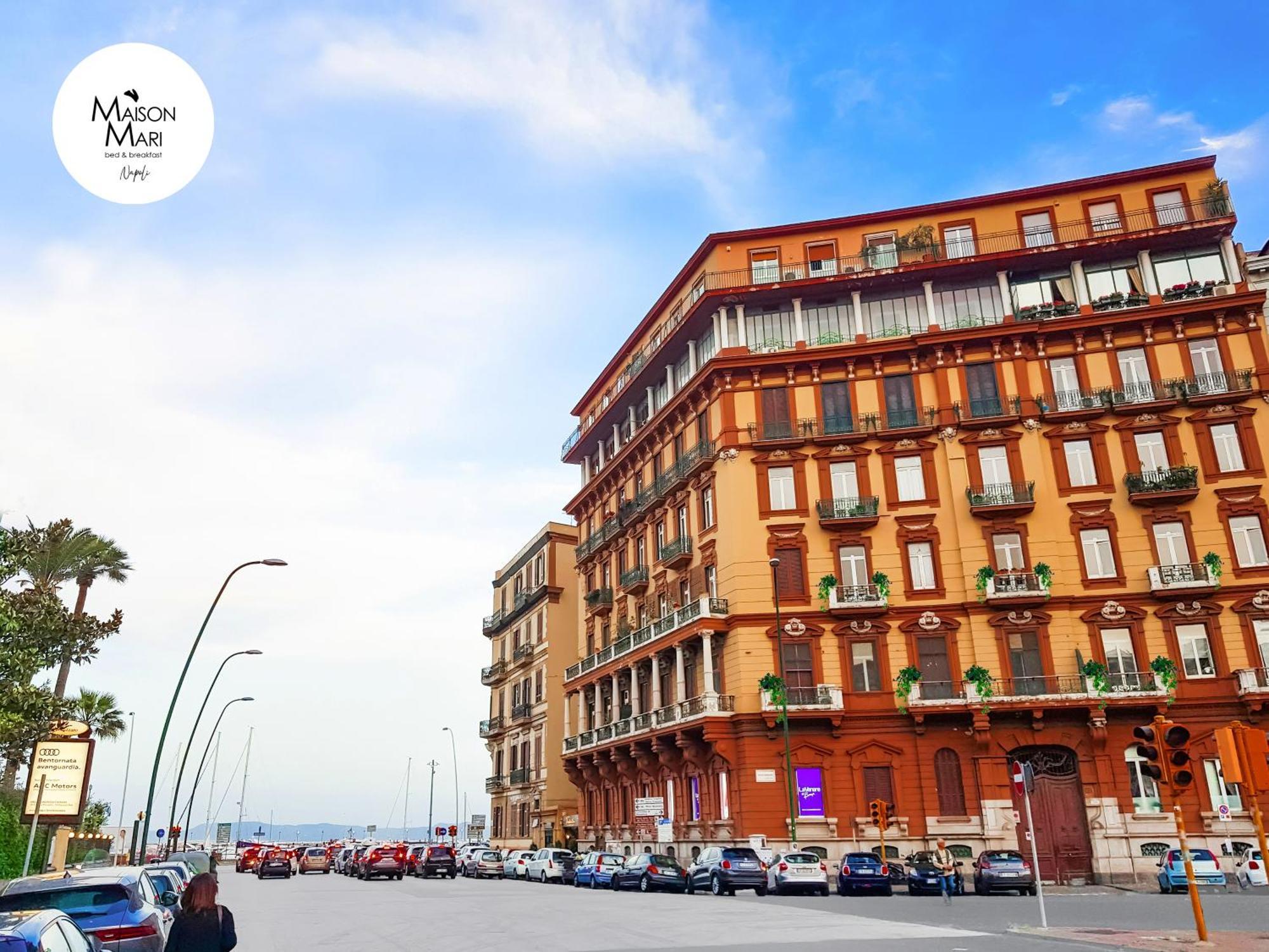 Maison Mari B&B Napoli Bagian luar foto